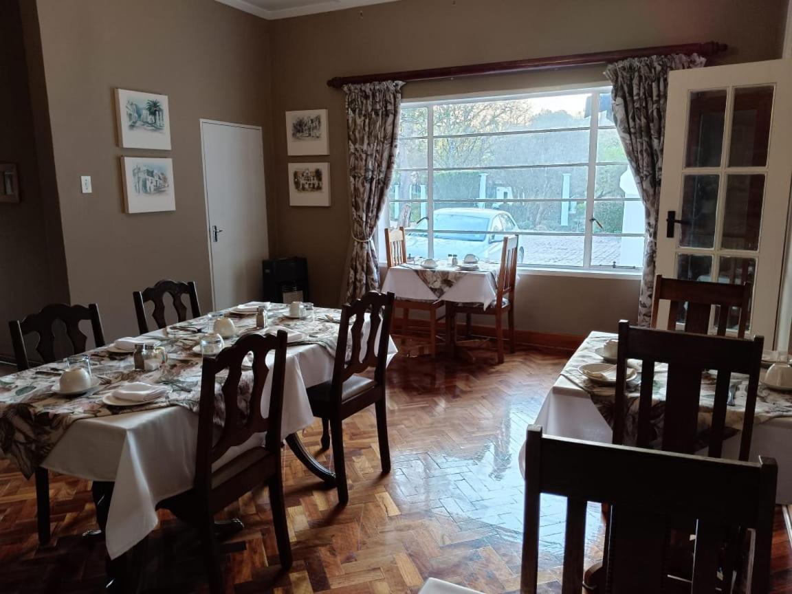 The Riverhouse Guesthouse エストコート エクステリア 写真